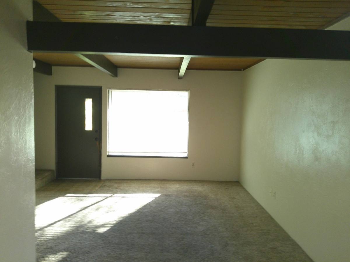 Townhouse for rent at 102 Garfield St, Ashland, OR 97520
