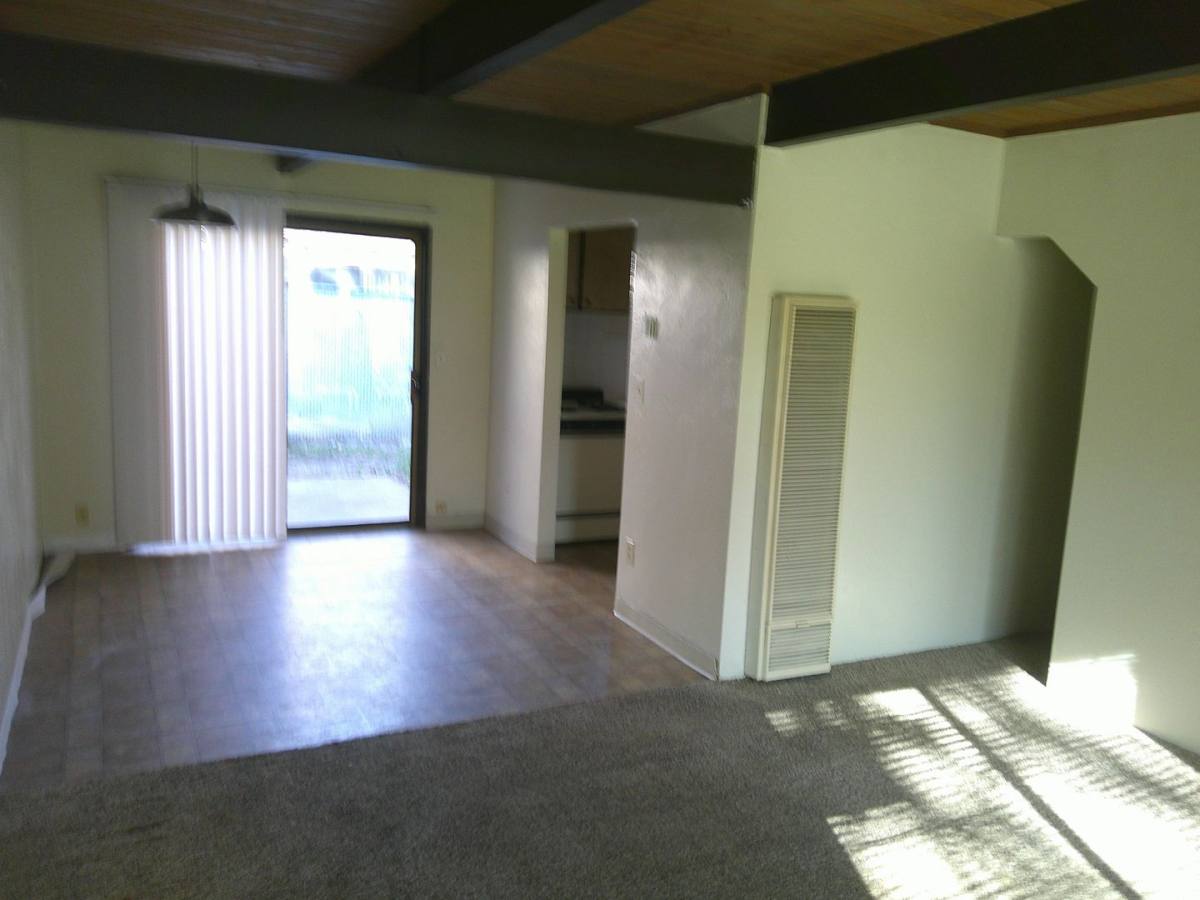 Townhouse for rent at 102 Garfield St, Ashland, OR 97520