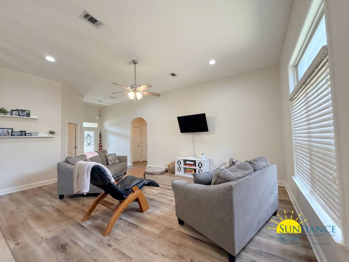 House for rent at 418 Westminster Rd, Fort Walton Beach, FL 32547