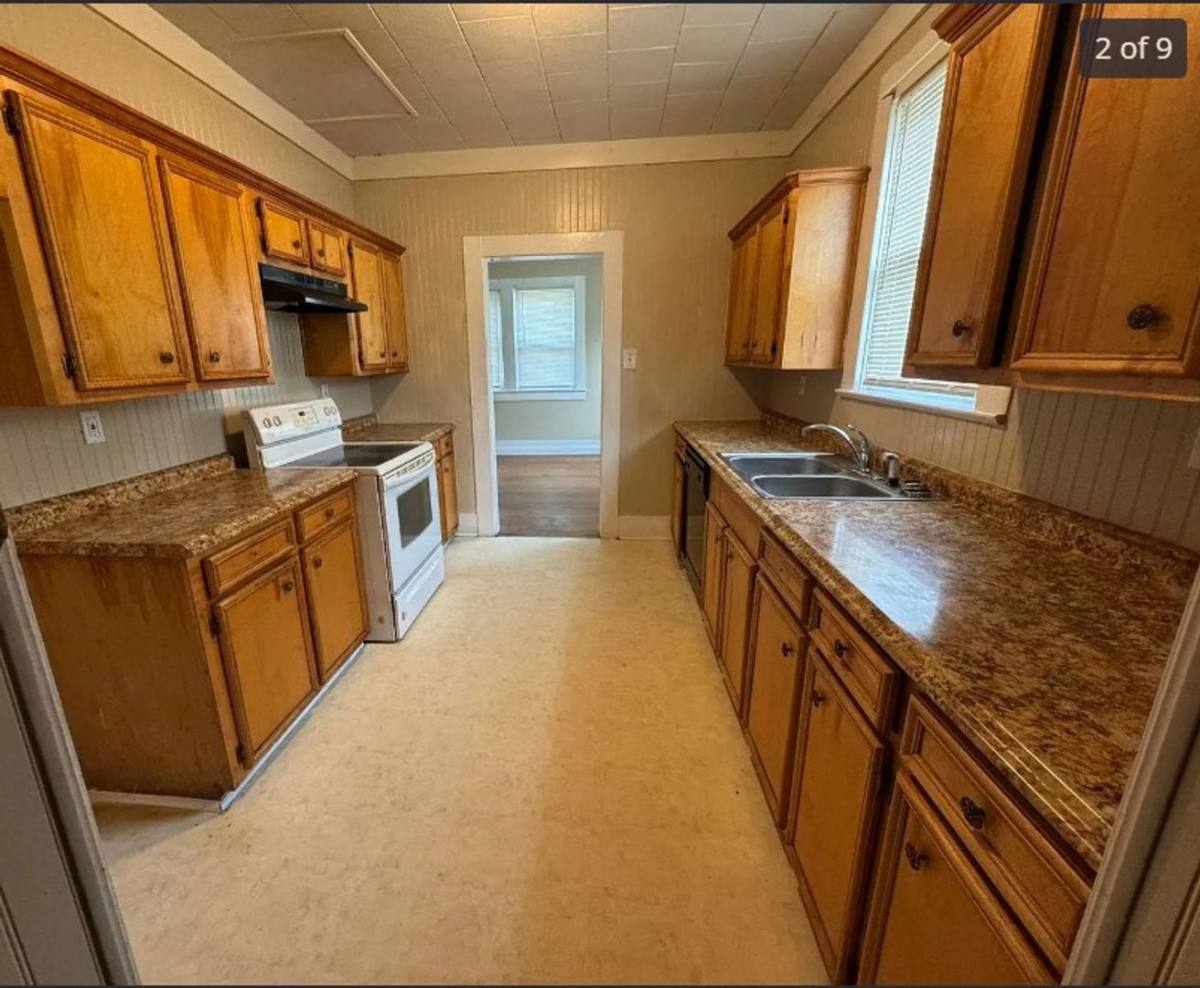 House for rent at 4325 Woodlawn Ave, Beaumont, TX 77703