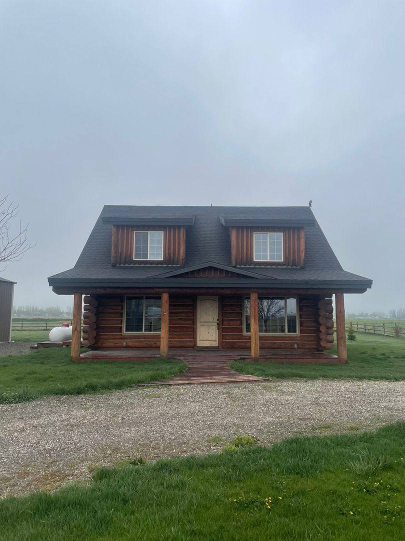 House for rent at 1084 Moody Rd, Sugar City, ID 83448