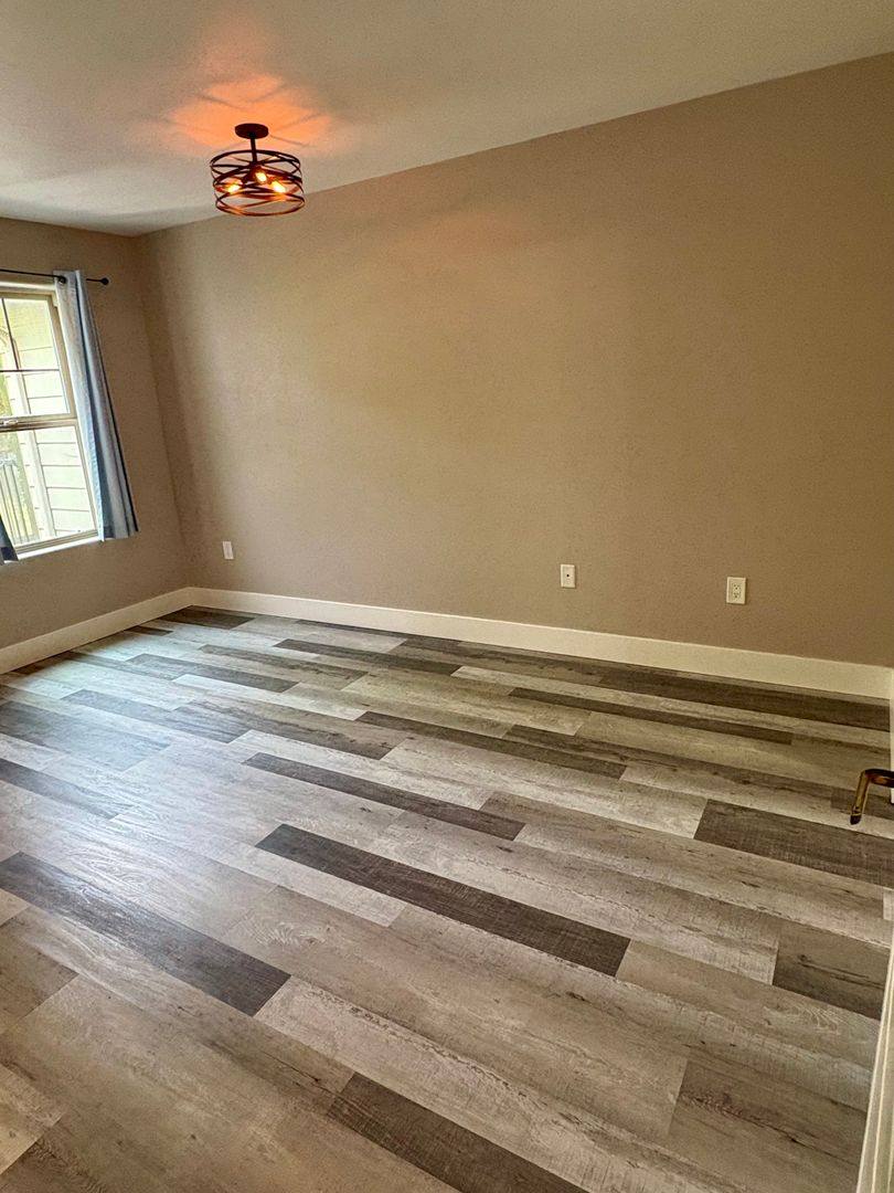 Townhouse for rent at 283 Tyler Ave, Central Point, OR 97502