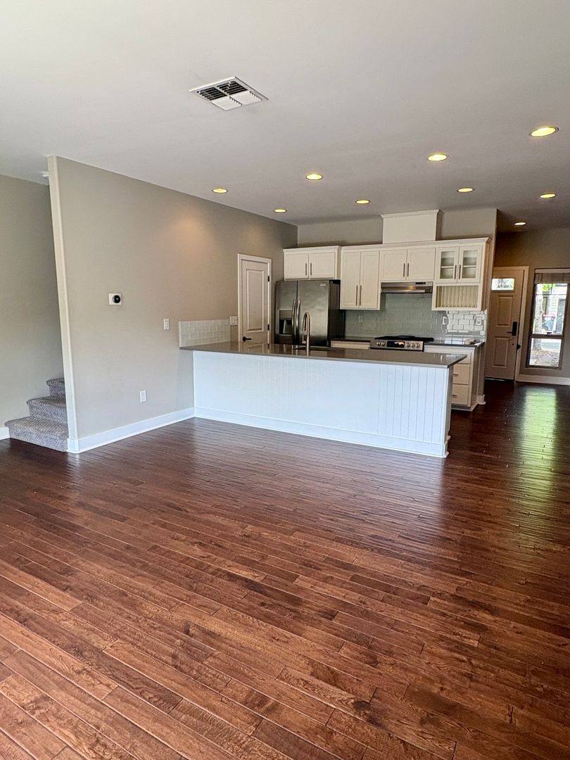 Townhouse for rent at 283 Tyler Ave, Central Point, OR 97502