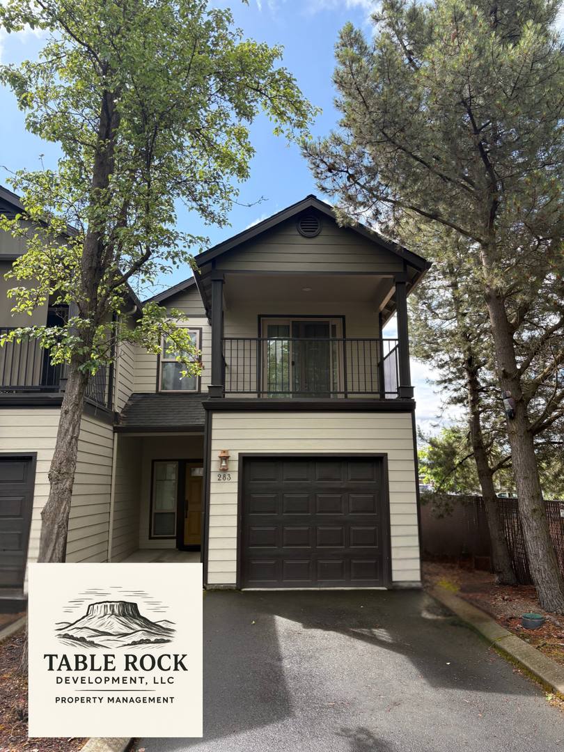 Townhouse for rent at 283 Tyler Ave, Central Point, OR 97502