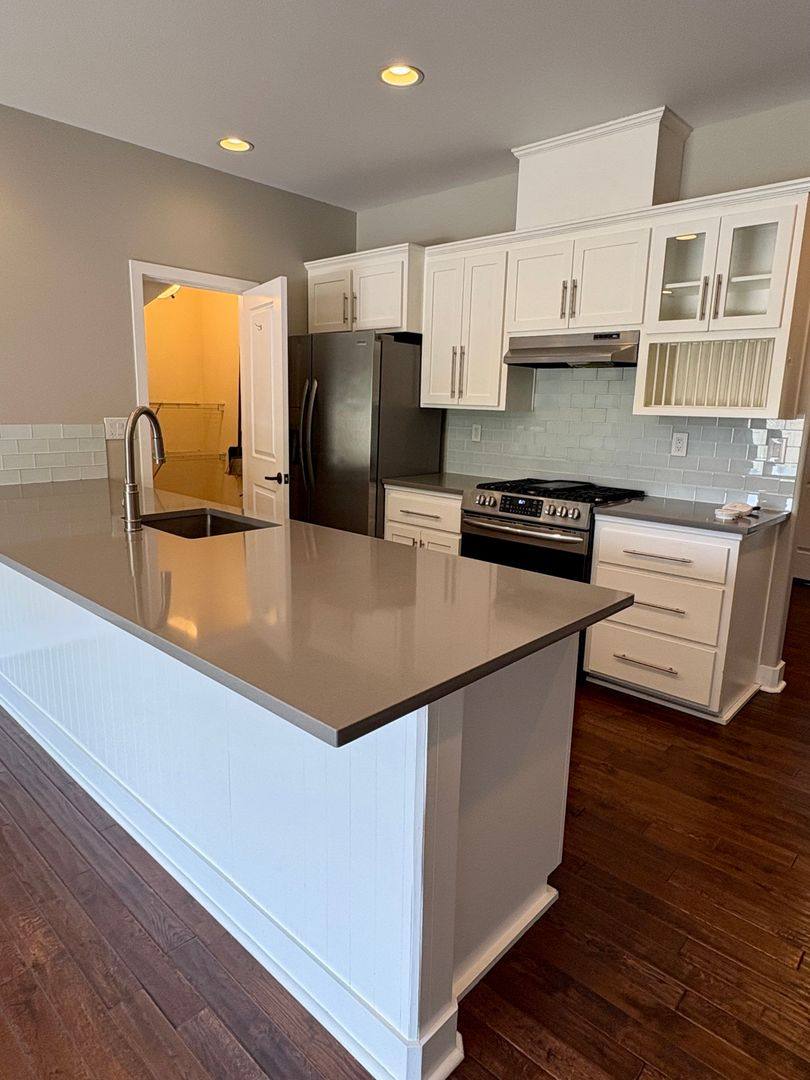 Townhouse for rent at 283 Tyler Ave, Central Point, OR 97502