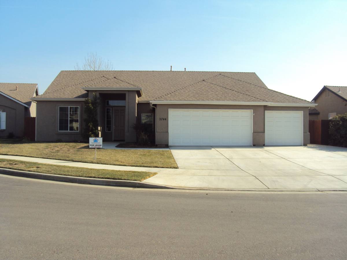 House for rent at 2744 Duke Court, Visalia, CA 93291