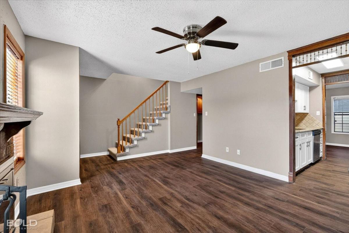 Townhouse for rent at 9993 Smugglers Cove, Shreveport, LA 71115