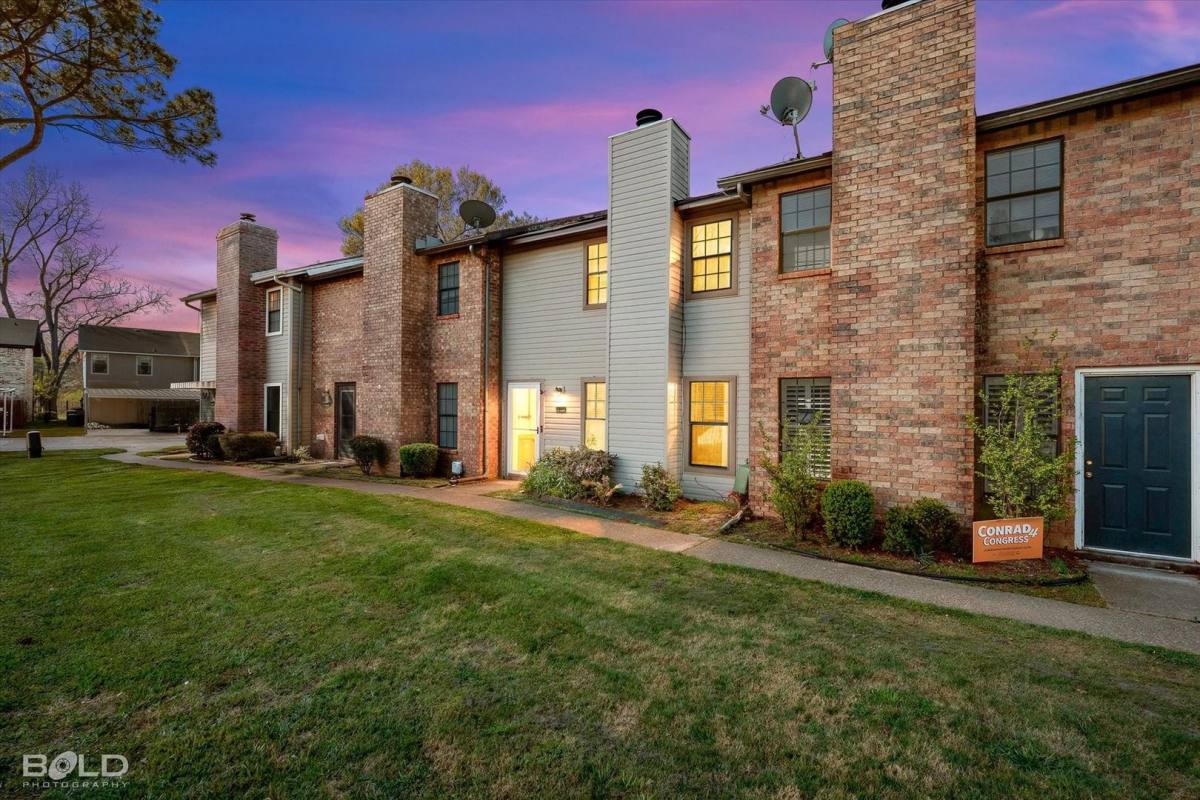 Townhouse for rent at 9993 Smugglers Cove, Shreveport, LA 71115