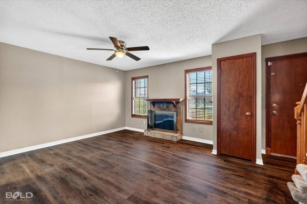 Townhouse for rent at 9993 Smugglers Cove, Shreveport, LA 71115