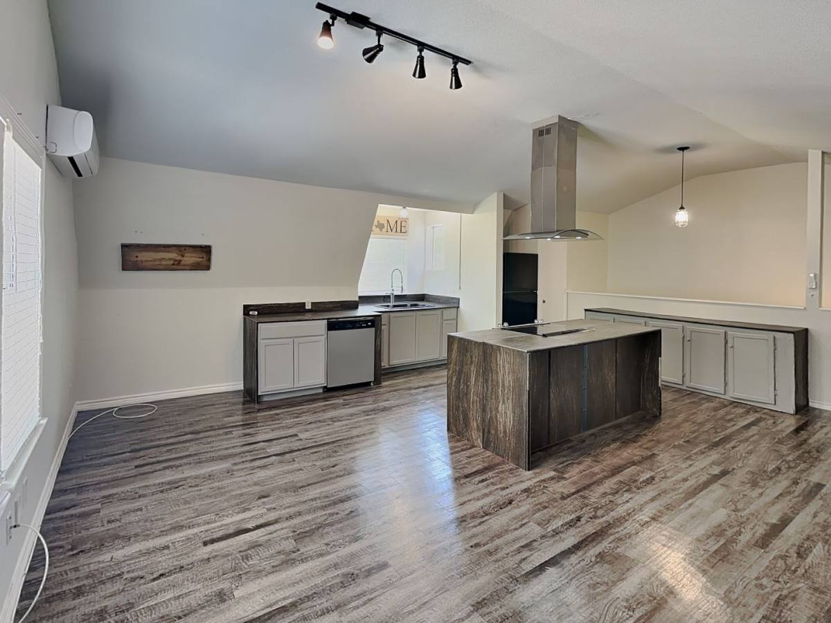 House for rent at 2913 Hunter St, Fort Worth, TX 76112