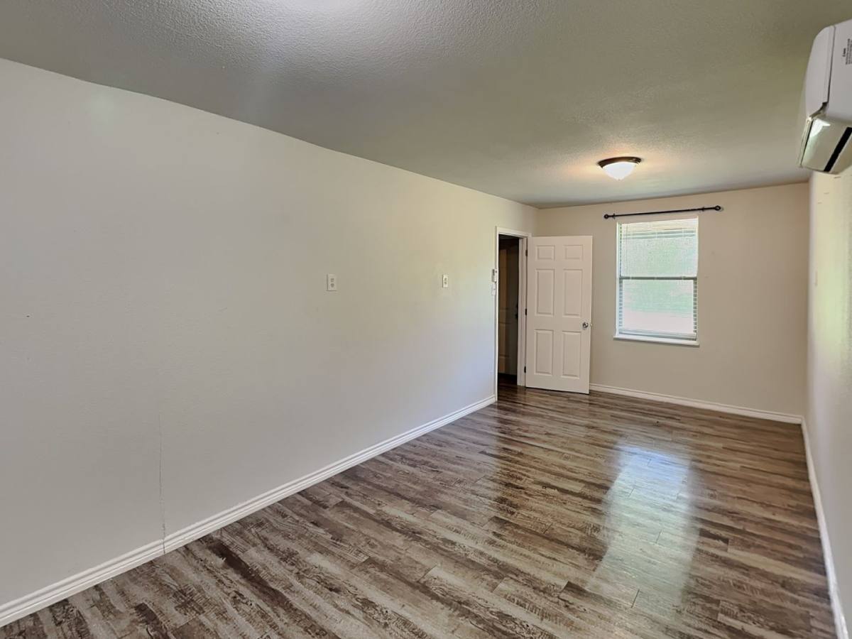 House for rent at 2913 Hunter St, Fort Worth, TX 76112