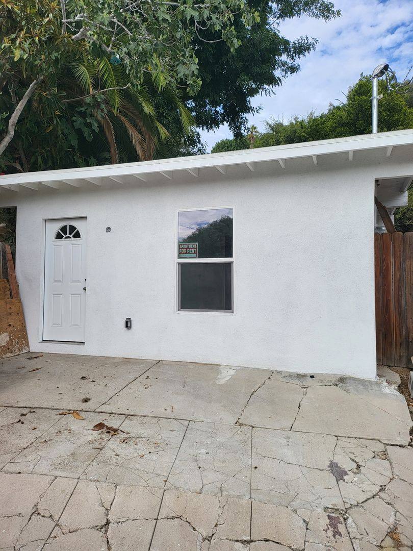 House for rent at 3501 Dahlia Ave, Los Angeles, CA 90026