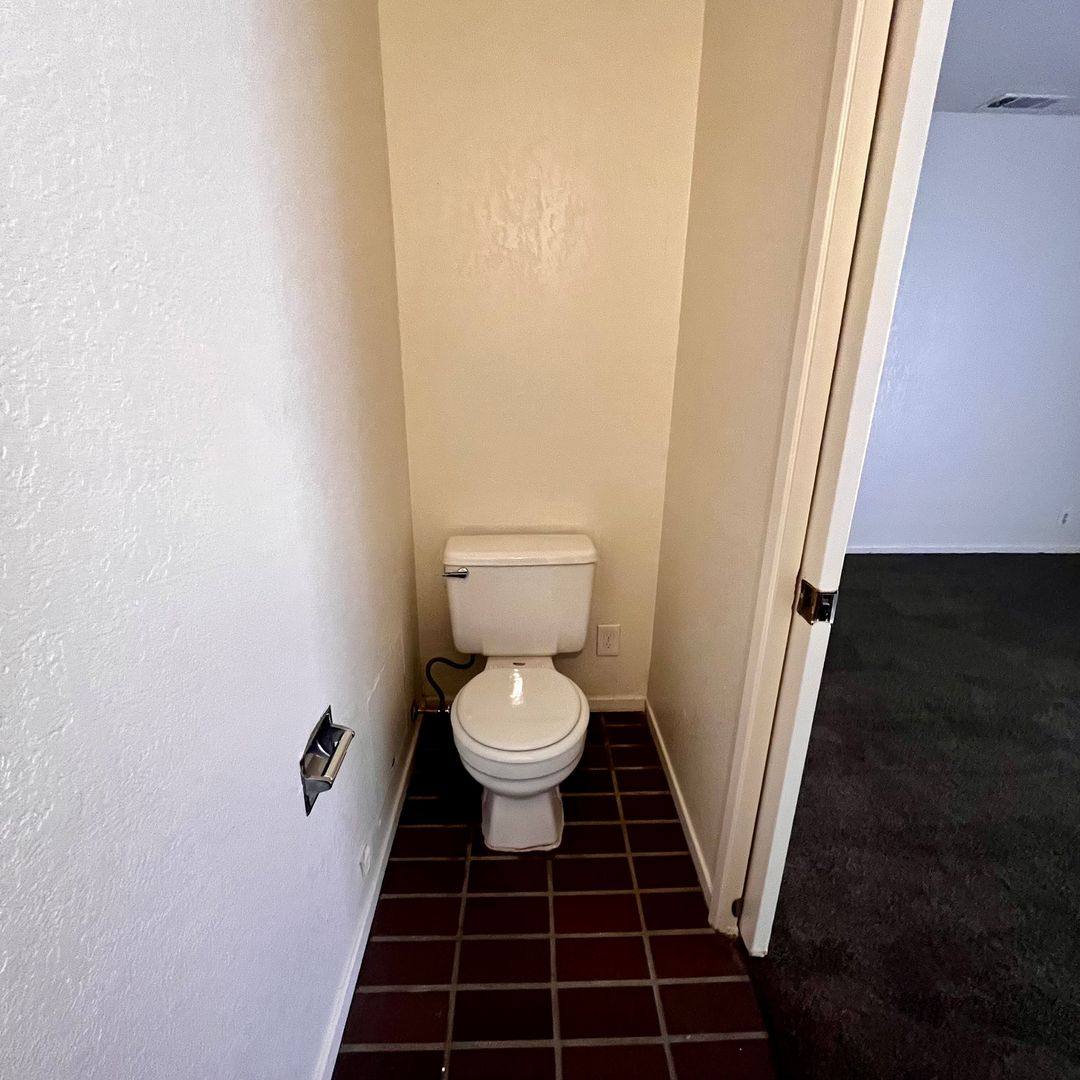 Apartment for rent at 16192 Wato Rd, Apple Valley, CA 92307