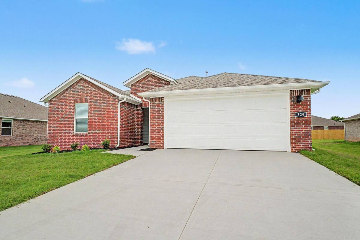 House for rent at 529 Nevada St, Farmington, AR 72730