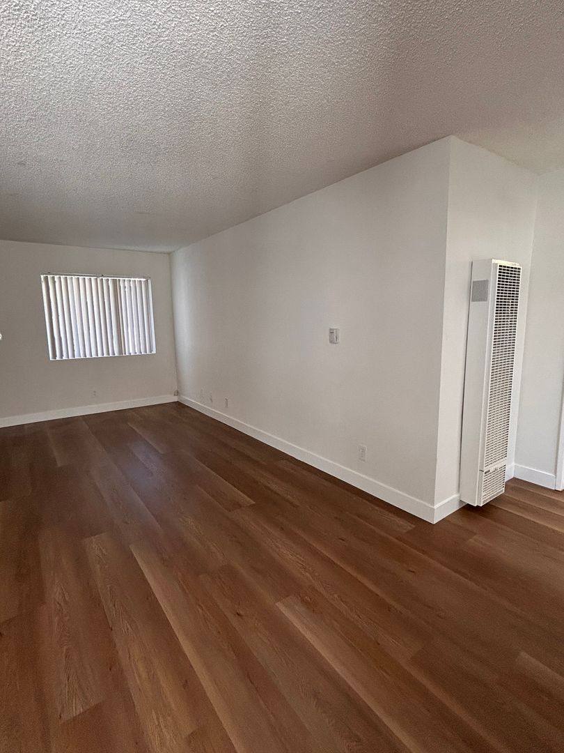 Apartment for rent at 1920 Curtis Ave, Redondo Beach, CA 90278