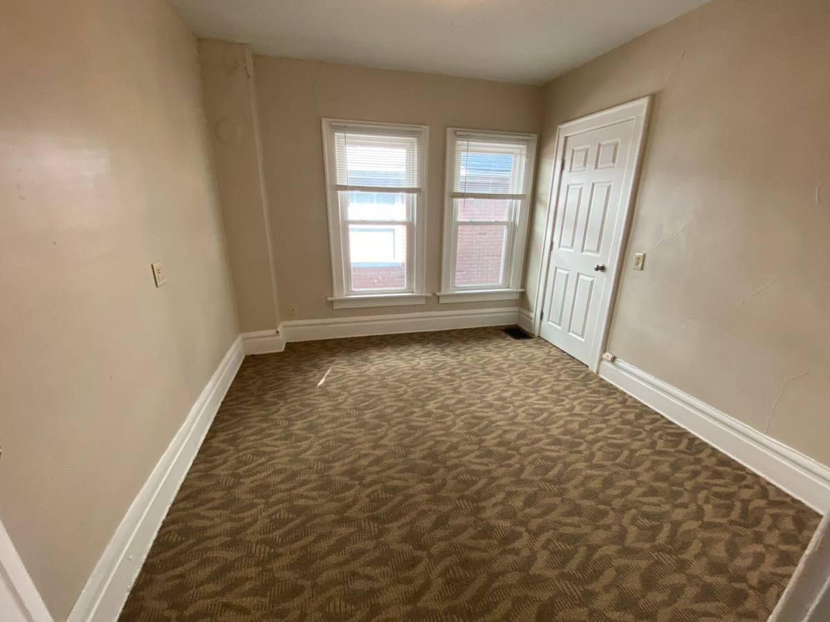 Apartment for rent at 178 & 180 E, Columbus, OH 43201