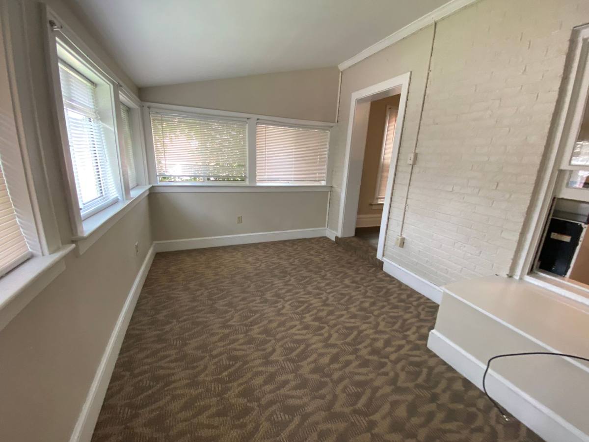 Apartment for rent at 178 & 180 E, Columbus, OH 43201
