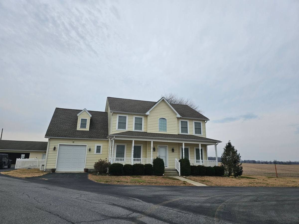House for rent at 2953 Tub Mill Pond Rd, Milford, DE 19963