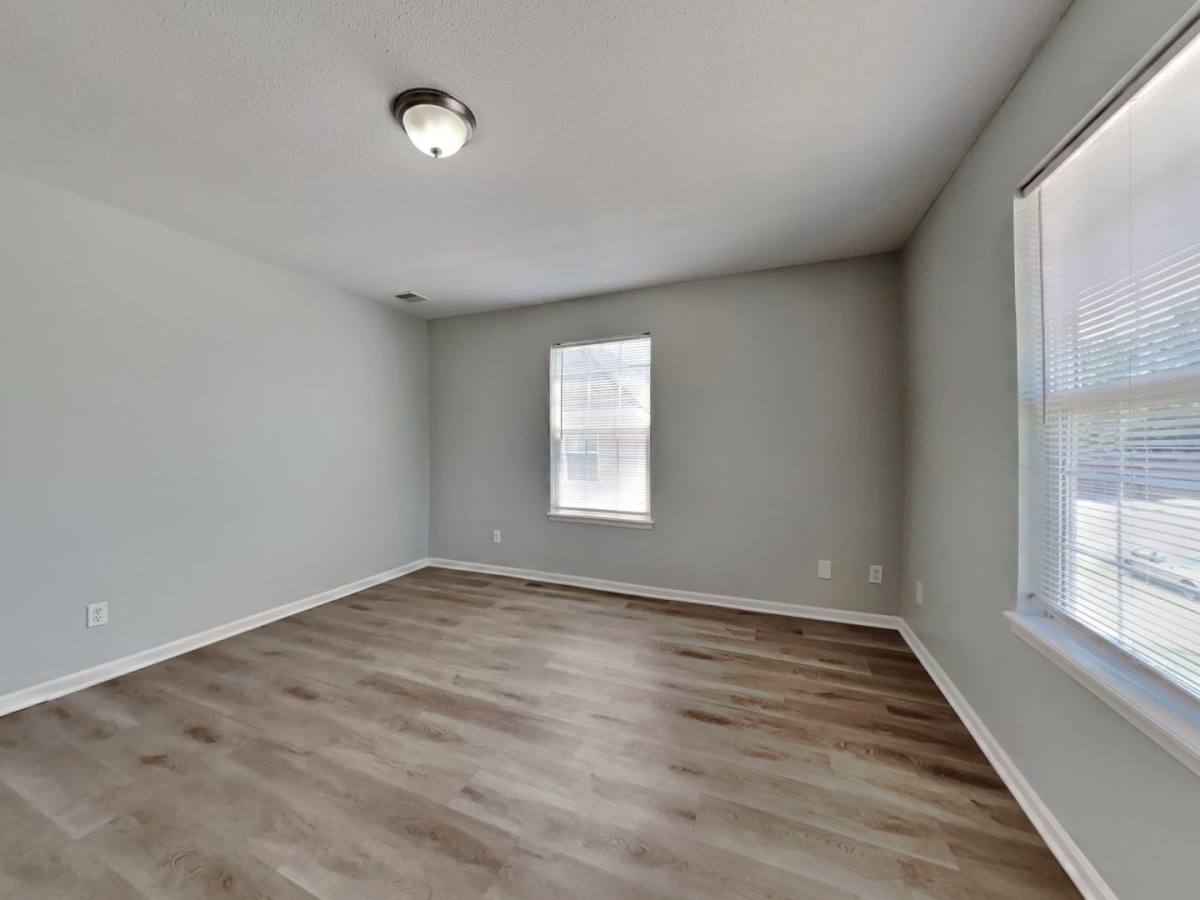 House for rent at 4219 Woodland Ave, Kansas City, MO 64110