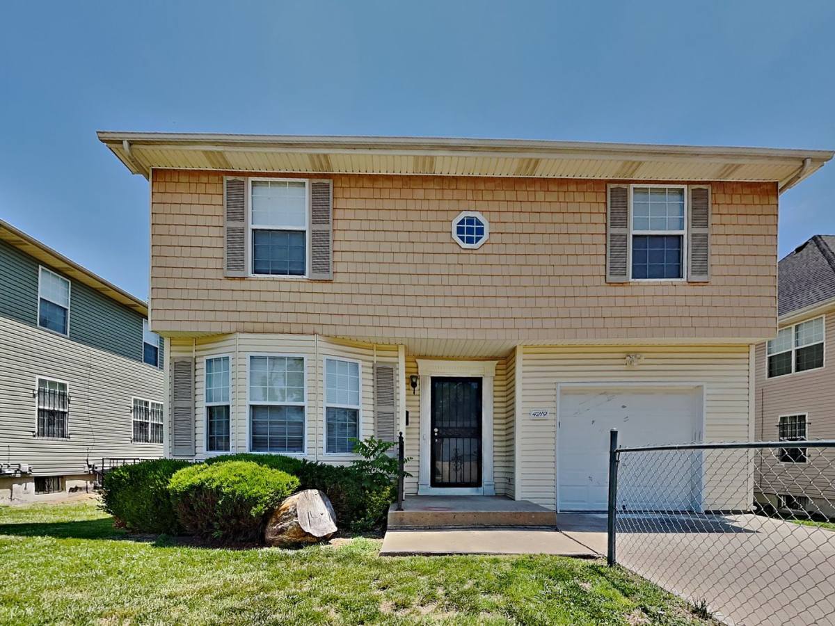 House for rent at 4219 Woodland Ave, Kansas City, MO 64110