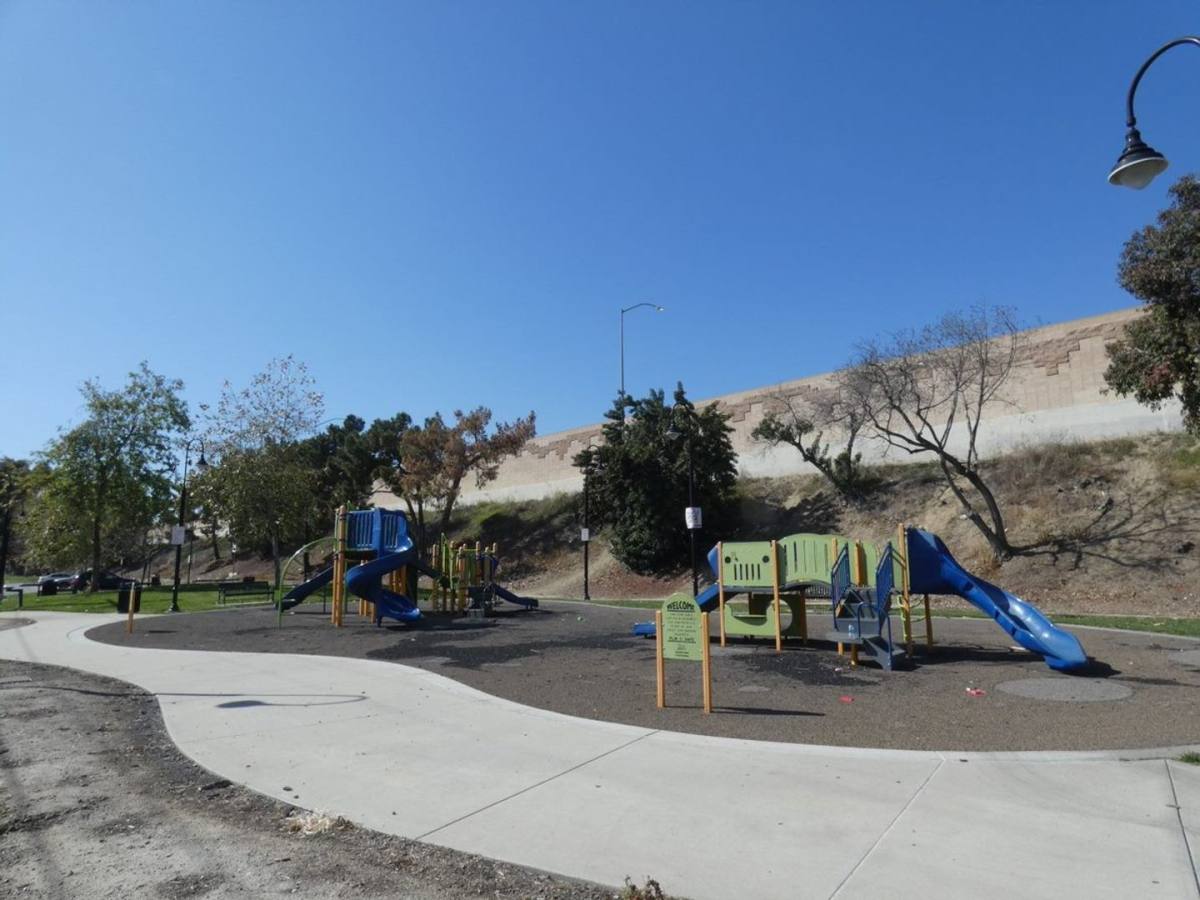 Apartment for rent at 9316-26 Palm St, Bellflower, CA 90706