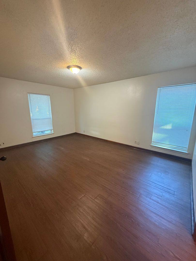 Apartment for rent at 8231 Bayou Fountain Ave, Baton Rouge, LA 70820