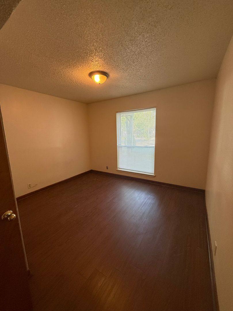 Apartment for rent at 8231 Bayou Fountain Ave, Baton Rouge, LA 70820