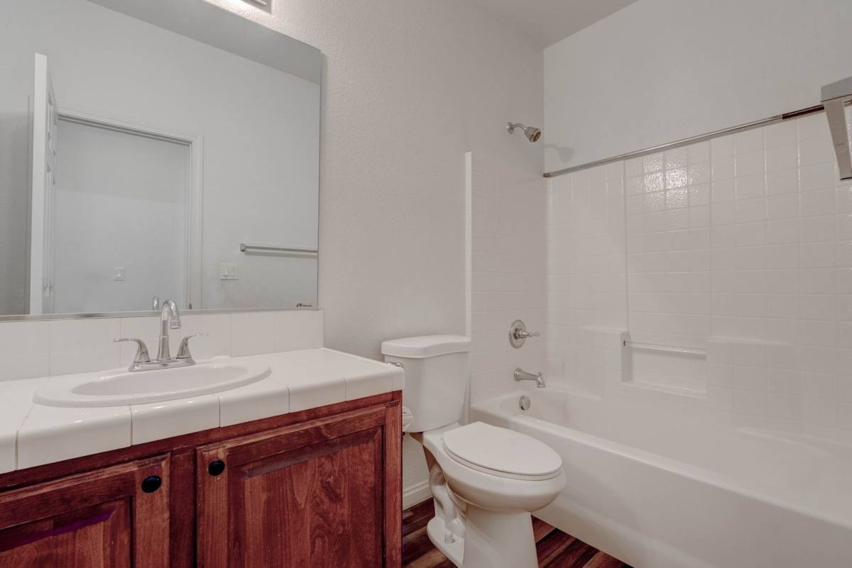 House for rent at 985 Noah Valley St, Henderson, NV 89052