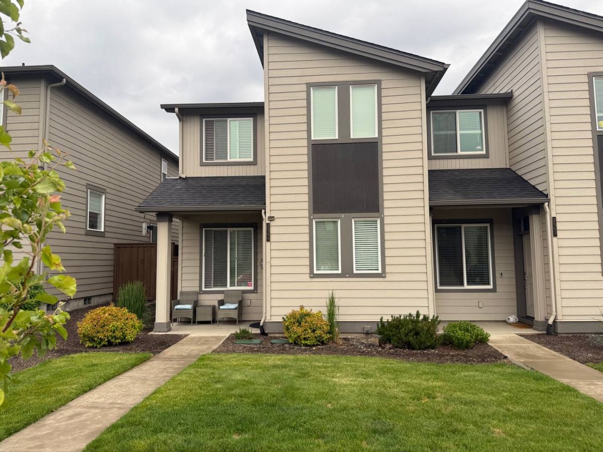 Townhouse for rent at 2555 NE Purcell Blvd, Bend, OR 97701