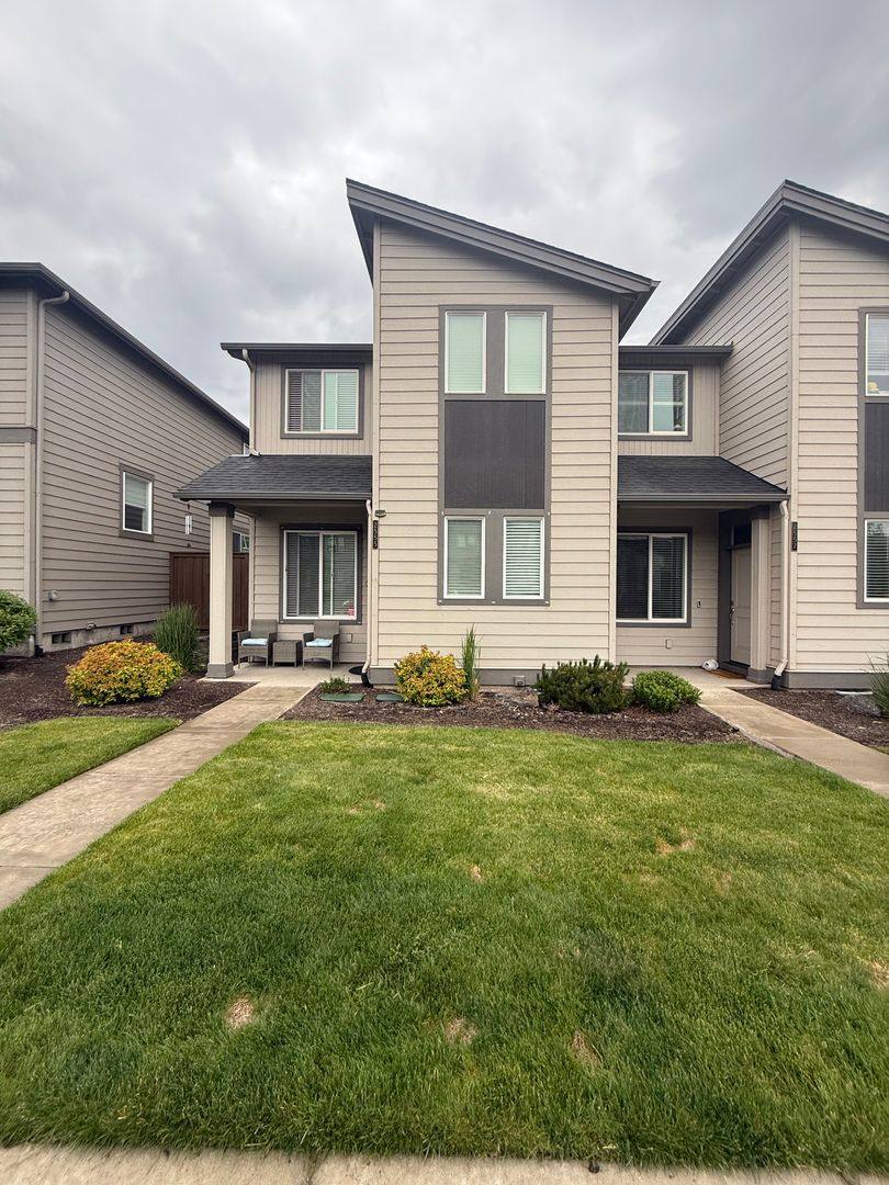 Townhouse for rent at 2555 NE Purcell Blvd, Bend, OR 97701