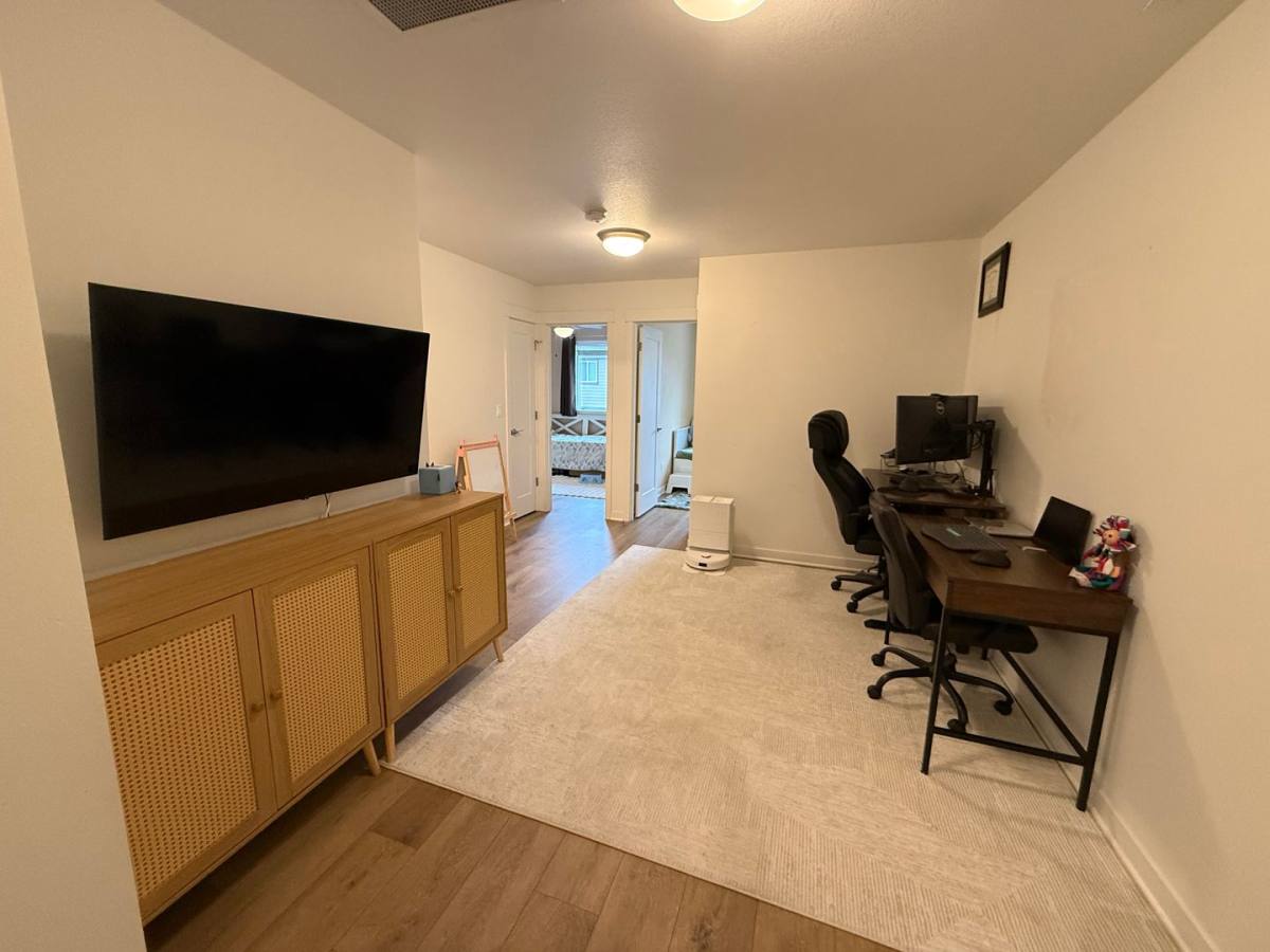 Townhouse for rent at 2555 NE Purcell Blvd, Bend, OR 97701