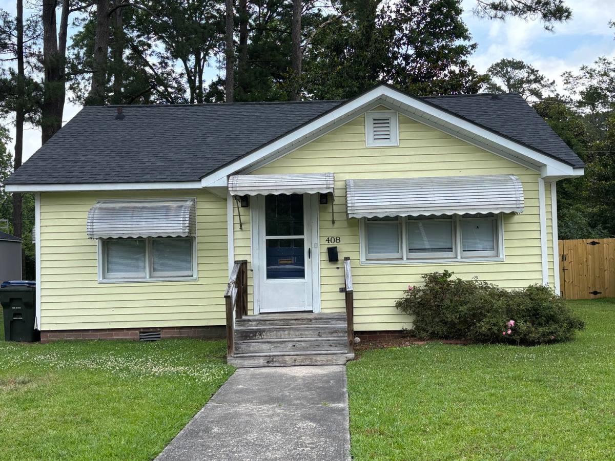House for rent at 408 E 12th St, Washington, NC 27889