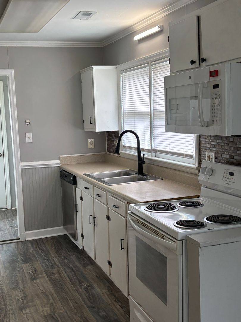 House for rent at 408 E 12th St, Washington, NC 27889