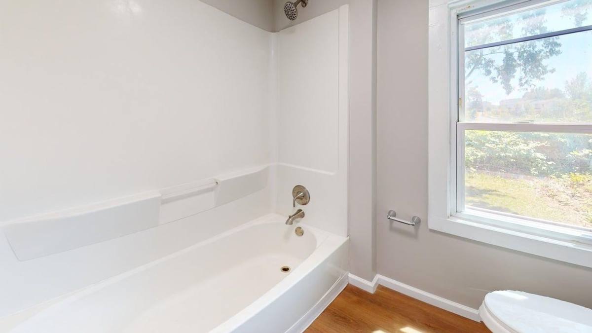 House for rent at 1280 7th Ave, Akron, OH 44306
