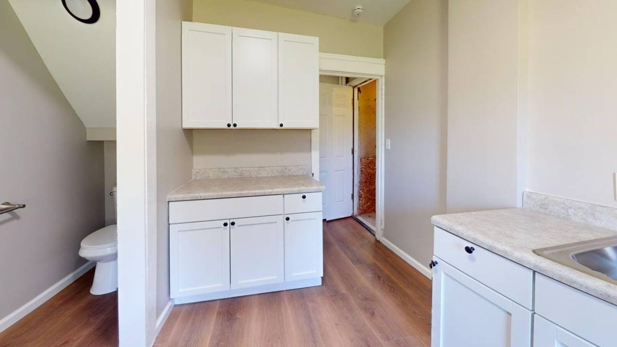 House for rent at 1280 7th Ave, Akron, OH 44306