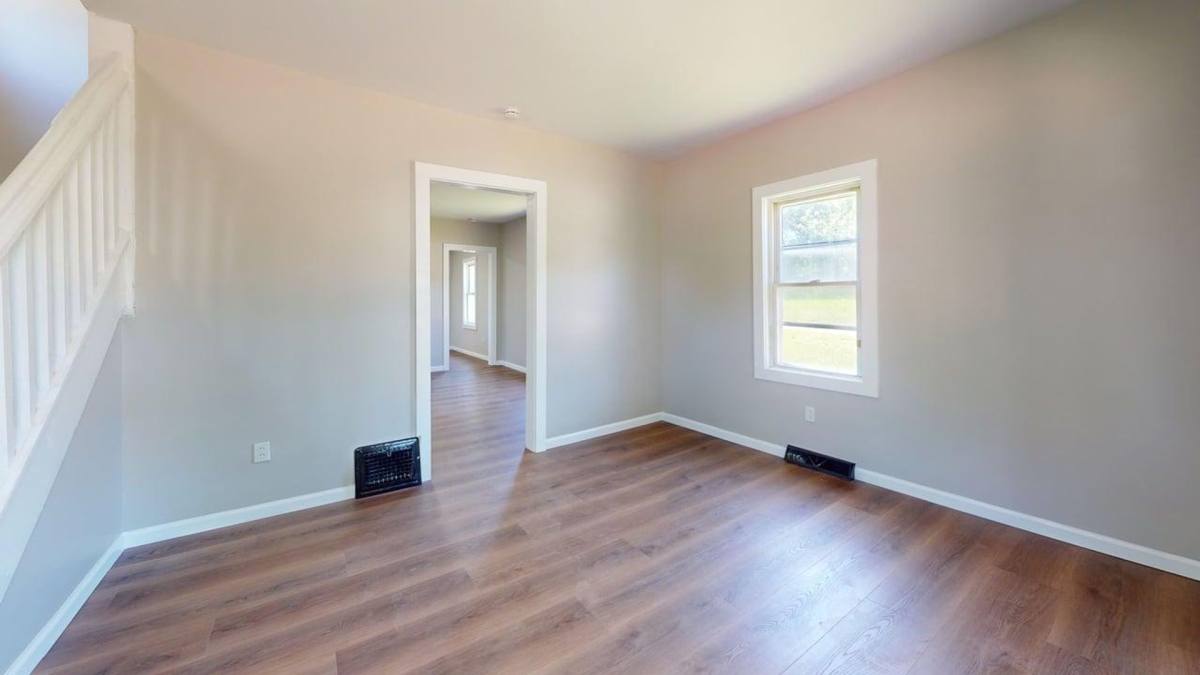 House for rent at 1280 7th Ave, Akron, OH 44306