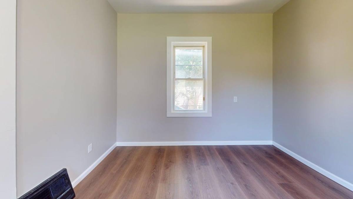 House for rent at 1280 7th Ave, Akron, OH 44306