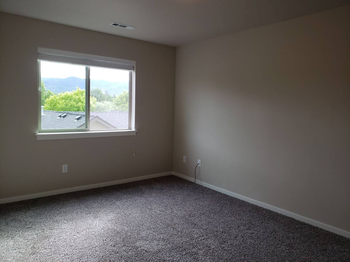 Apartment for rent at 249-261 Hiatt Lane, Central Point, OR 97502