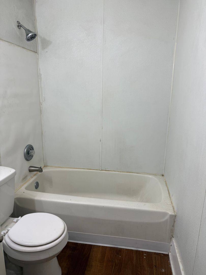 Apartment for rent at 831 N 9th St, Springfield, IL 62702