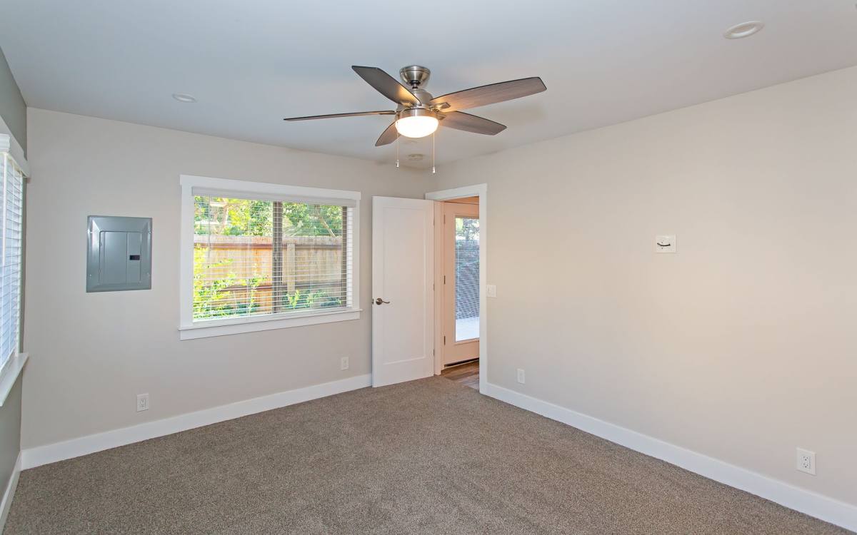 Apartment for rent at 2855 Unicornio St, Carlsbad, CA 92009