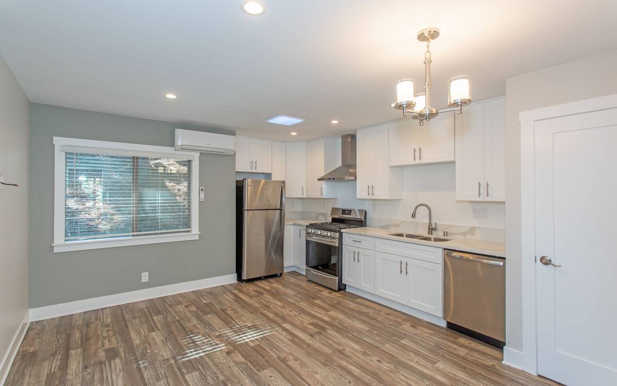 Apartment for rent at 2855 Unicornio St, Carlsbad, CA 92009