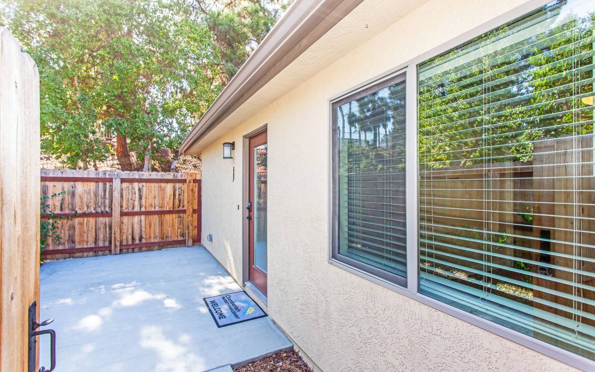 Apartment for rent at 2855 Unicornio St, Carlsbad, CA 92009