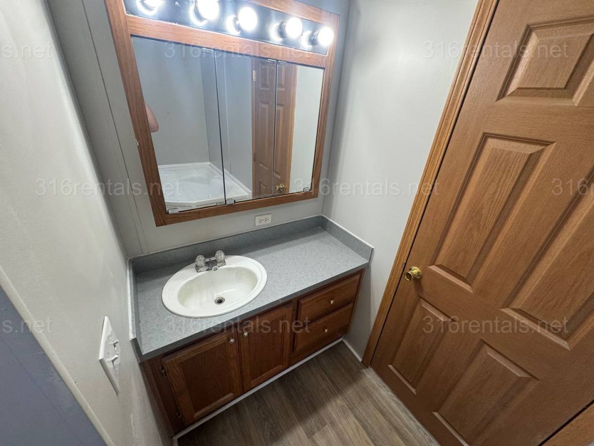 House for rent at 114 Blaine St, Walton, KS 67151