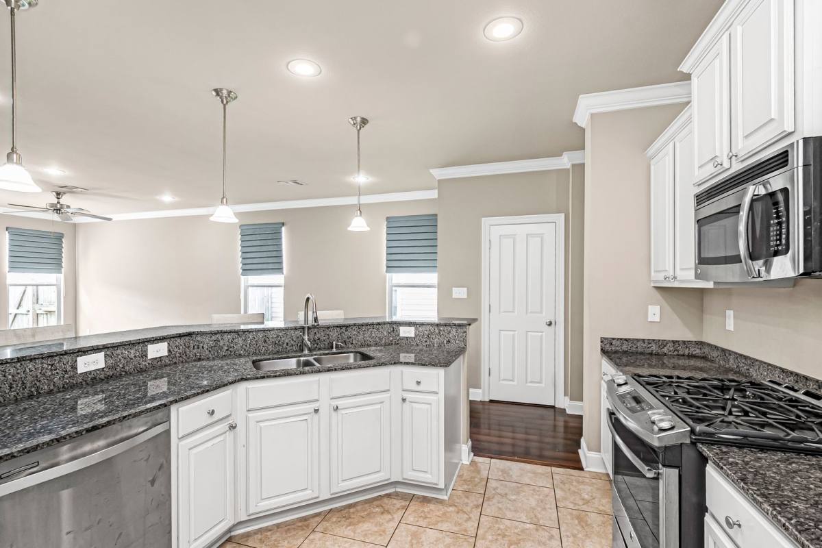 Townhouse for rent at 18177 Pinehurst Dr, Prairieville, LA 70769