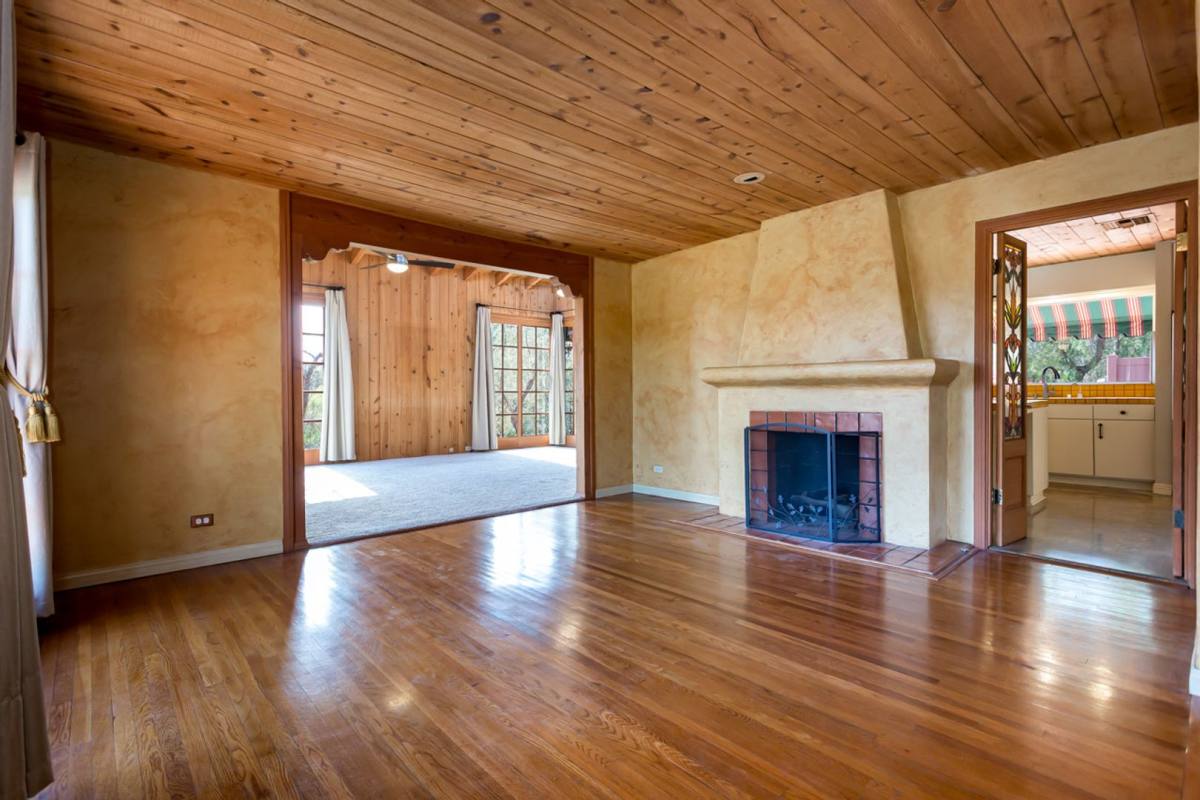 House for rent at 8873 Golf Dr, Spring Valley, CA 91977