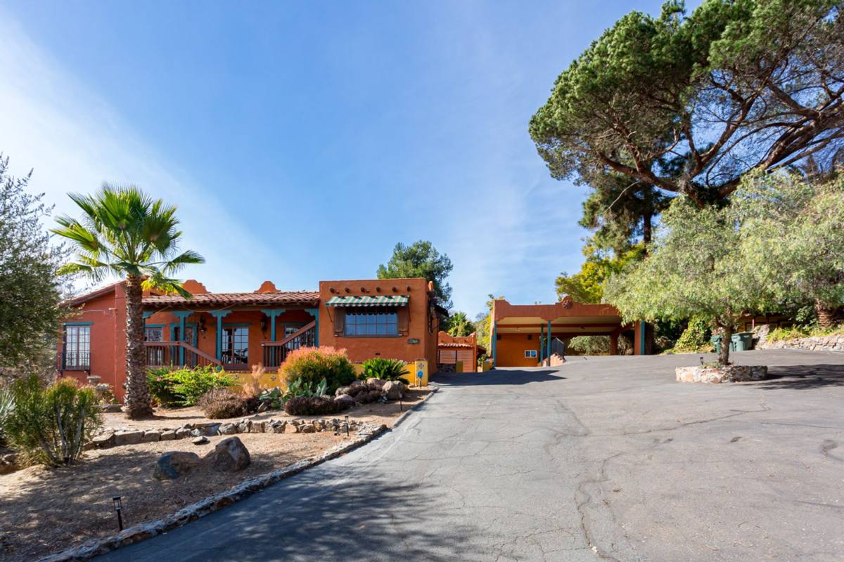 House for rent at 8873 Golf Dr, Spring Valley, CA 91977
