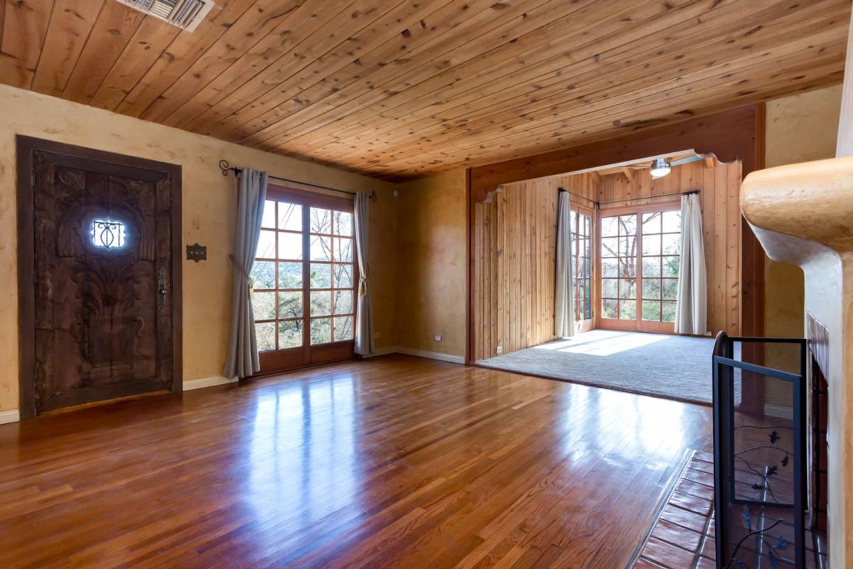House for rent at 8873 Golf Dr, Spring Valley, CA 91977