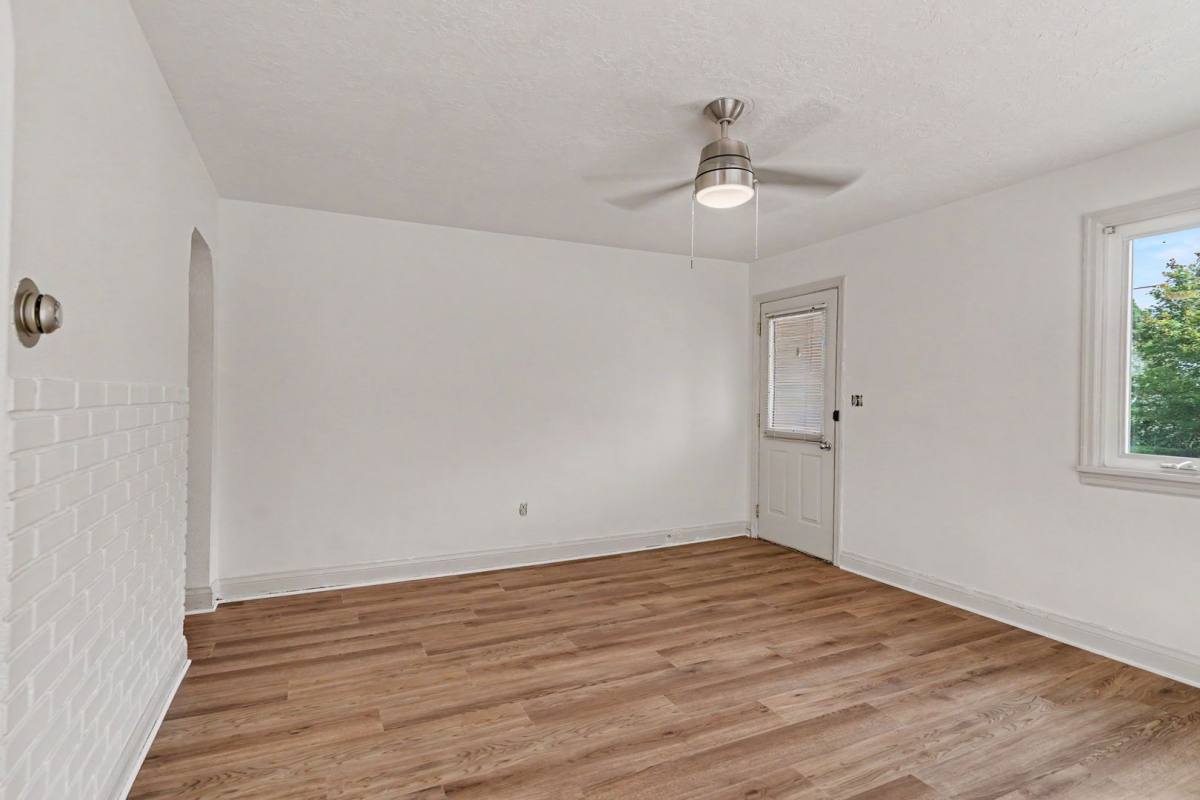 Apartment for rent at 2151-2153 Winter St SE, Salem, OR 97302