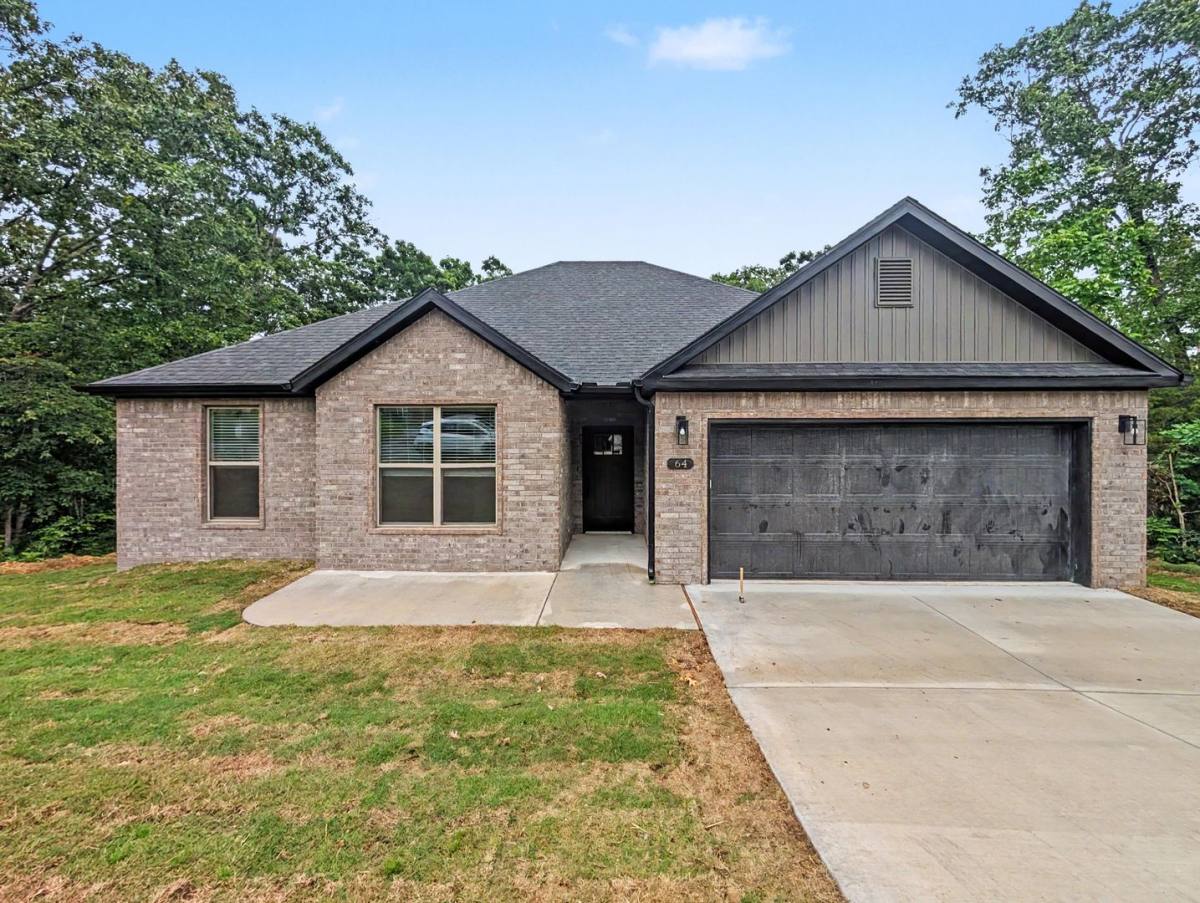 House for rent at 64 Islay Dr, Bella Vista, AR 72714