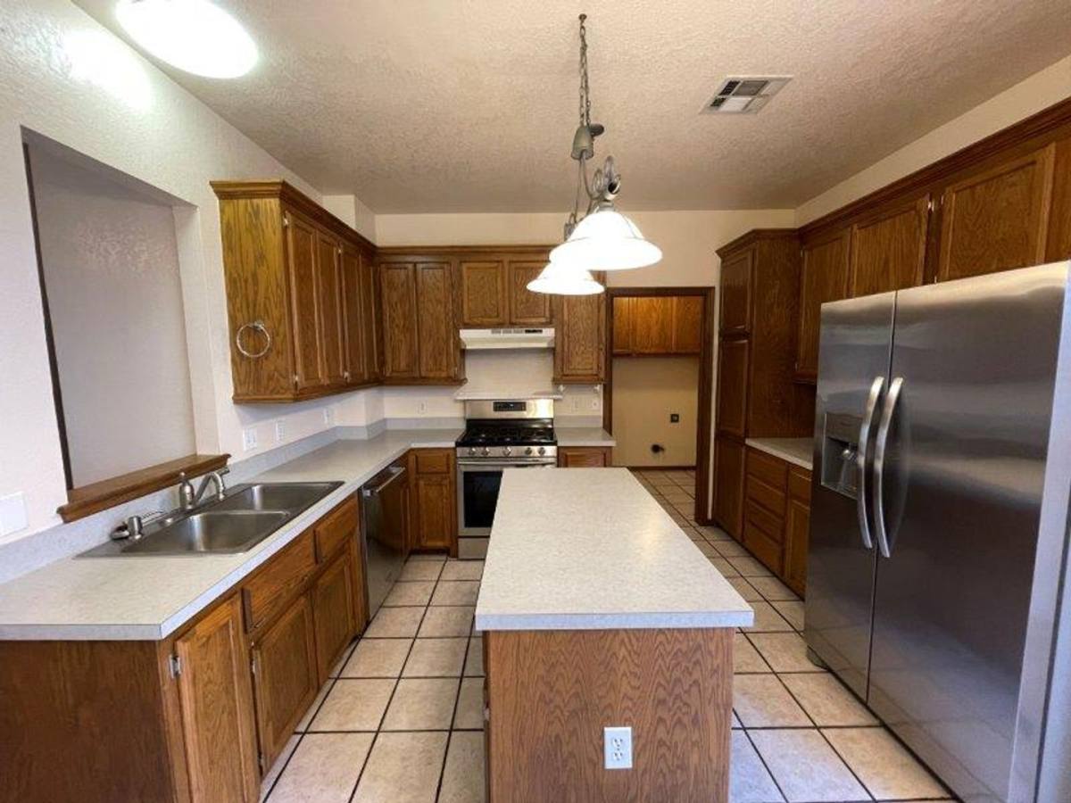 House for rent at 13012 Almond Dr, Oklahoma City, OK 73170
